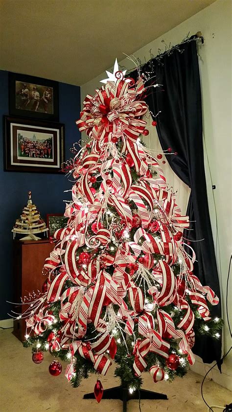 20+ Candy Cane Christmas Tree Ideas