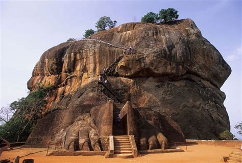 SIGIRIYA (LION'S ROCK), SRILANKA