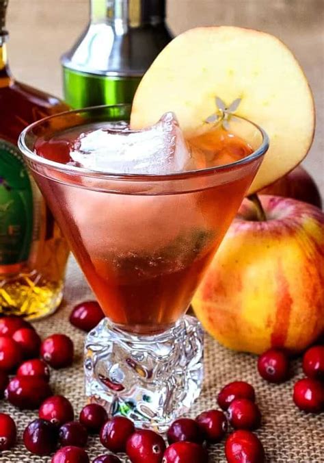 Crown Apple Cocktail Recipe | Crown Royal Apple Whisky Drink Recipe