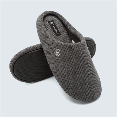 Best Men's Slippers 2021 | Comfy Men's Slippers for the House and More