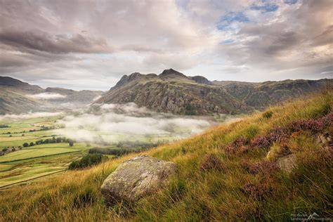 Mist in Langdale Valley - Mist rolling along the Langdale Valley ...