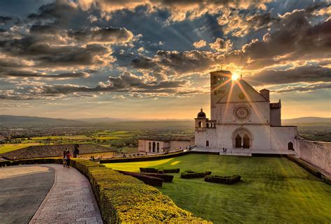 Around Us - Tenuta di Murlo - Umbria, Italy