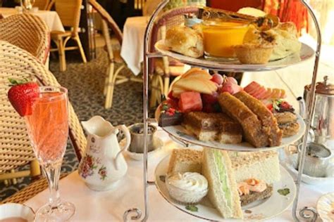 High Tea Seattle: 6 Best Places for Afternoon Tea in Seattle [2024]