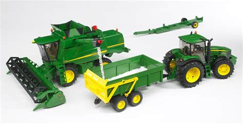 Bruder 09804 John Deere T670I Combine Harvester, Vehicles, Trains ...