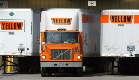 Trucking Giant Yellow Shuts Down After 99-Year Run - Business Insider