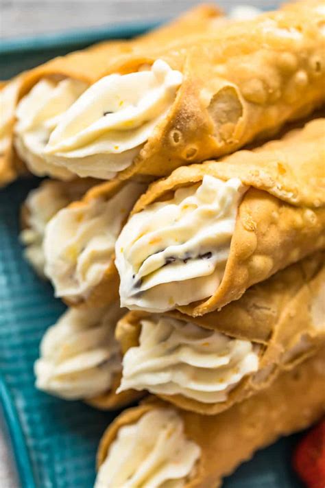 Easy Cannoli Recipe - The Cookie Rookie®