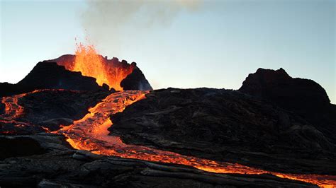 Research shows why there’s a ‘sweet spot’ depth for underground magma ...