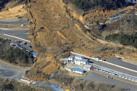 Japon : puissant séisme à Fukushima, mais sans dégâts majeurs