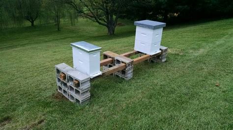 Honey bee hive stand. Cheap, easy to get materials, easy to put up, and ...