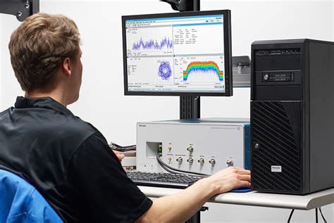 RSA7100A Real-Time Spectrum Analyzer | Tektronix