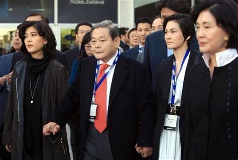 Samsung heirs to donate half of Lee Kun-hee's legacy - The Korea Times