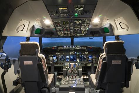 Boeing 737 Simulator – FlightDeckFriend.com