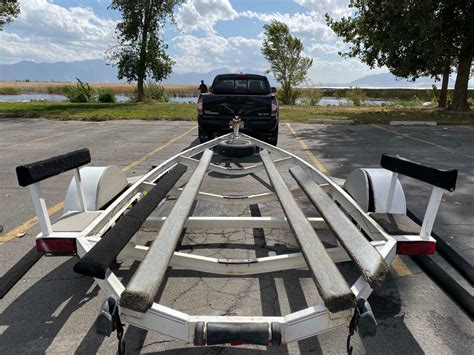 How to Replace your Boat Trailer Bunks & Carpet – 8 Easy Steps – Tilt ...