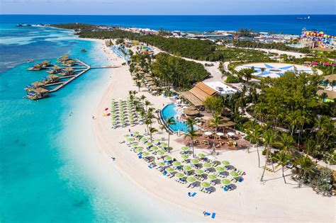 Coco Beach Club debuts at Perfect Day at CocoCay | Royal Caribbean Blog