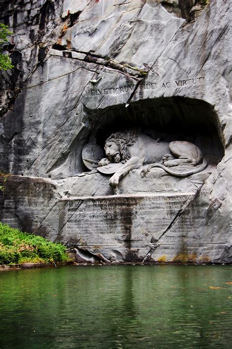 Lion Monument, Lake Lucerne, Switzerland | Şato, Sanat tarihi dersleri, Göl