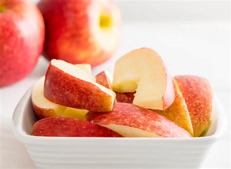 6 Ways Apples Can Help You Lose Weight, According to Dietitians — Eat ...