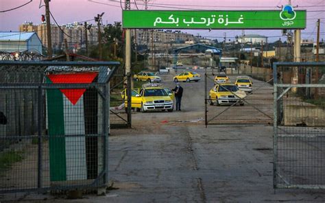 Erez Crossing reopens Sunday after two weeks, allowing 12,000 Gazans ...