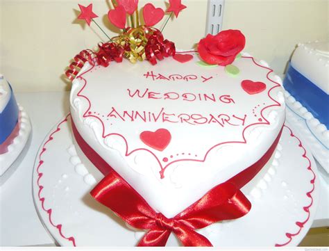 Happy Anniversary Cake To Make Anniversary Special