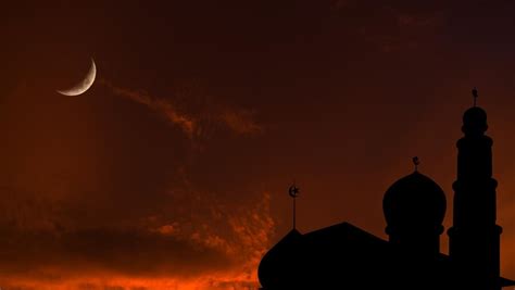 Premium Photo | Mosque dome crescent moon dark night sky background ...