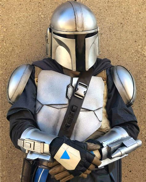 My finished Mandalorian cosplay! | Star Wars Amino