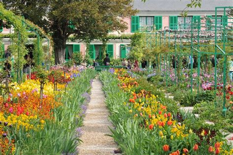 Giverny and Monet's Garden Small-Group Tour from Paris 2024