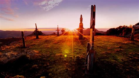 Te Urunga - The Sunrise Experience - Maunga Hikurangi