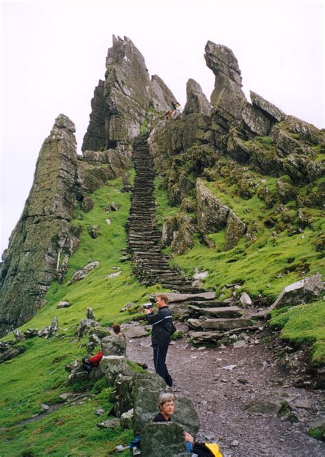 Skellig Michael Monastery (Island off the coast of Iveragh Peninsula ...