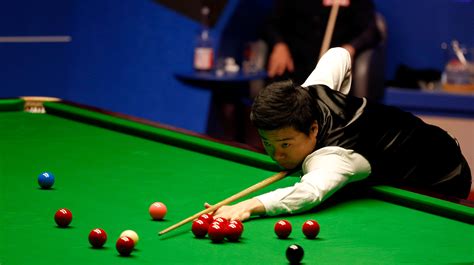 Ding Junhui sees off McManus to reach world snooker final - ITV News