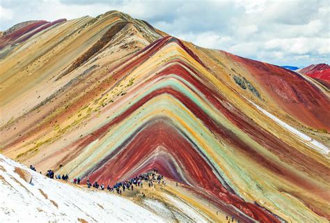 What Expect When Hiking Rainbow Mountain in Peru | The Planet D