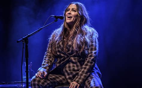 Alanis Morissette, Shepherd’s Bush Empire, review: definitive Nineties ...