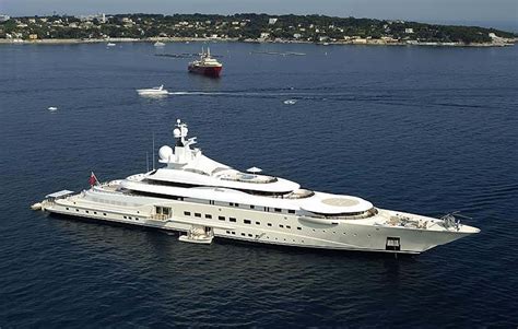 Celebrities with Yachts | Famous People Who Have a Yacht