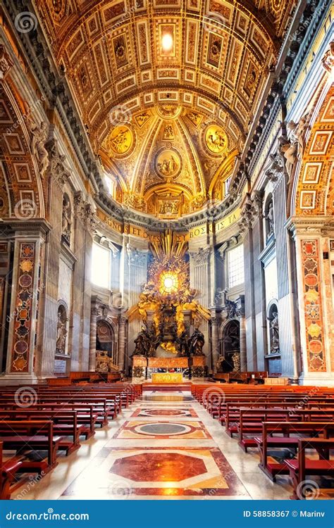 Apse With The Chair Of Saint Peter By Gian Lorenzo Bernini, In Saint ...