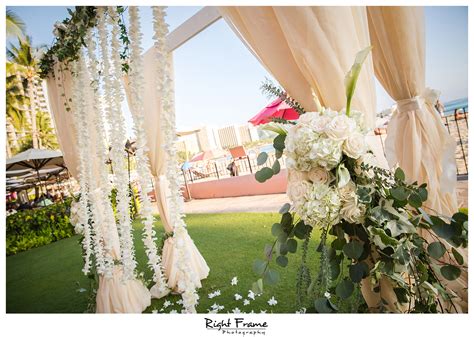 Wedding at Royal Hawaiian Hotel - Waikiki | RIGHT FRAME PHOTOGRAPHY