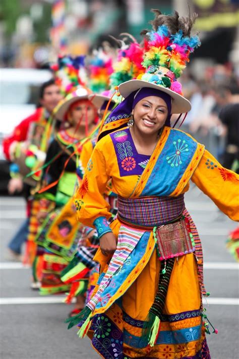 We bolivians have any traditional folk dances... Costumes Around The ...