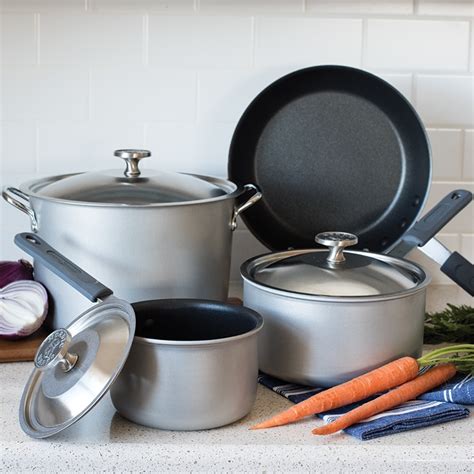 Cookware Set - Nordic Ware