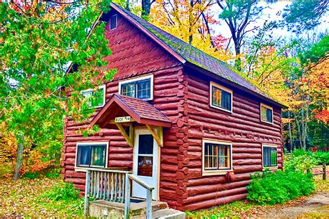 Log Cabin Rental near Pictured Rocks National Lakeshore, Michigan