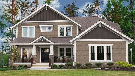 Emerging Siding Trend: Vinyl Variety | House exterior, Exterior house ...