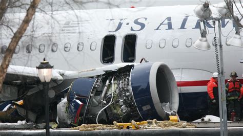 What happens when a plane makes an emergency landing? | Live Science