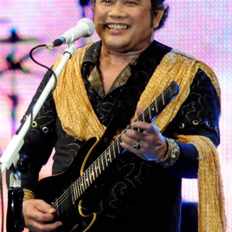 Rhoma Irama, O.M. Soneta Singer & Guitarist Gear | Equipboard®