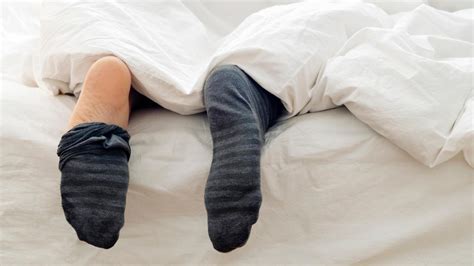 Doctor explains why we should actually be wearing socks to bed