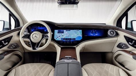 2023 EQS SUV Interior Highlights | Riverside Mercedes-Benz Dealer