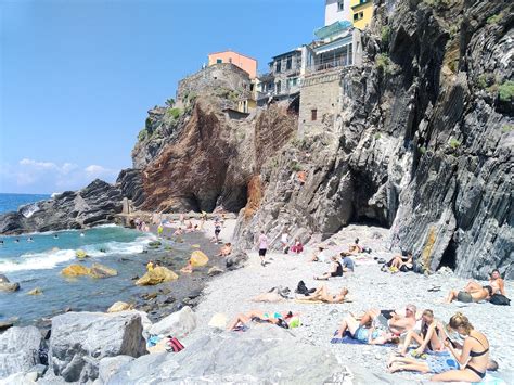 Vernazza beach Strand auf der Karte mit Fotos und Bewertungen 🏖️ ...