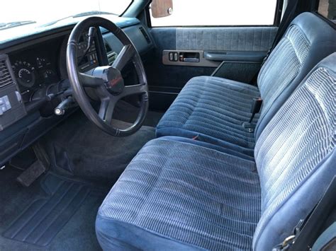 1990 Chevy Silverado Interior