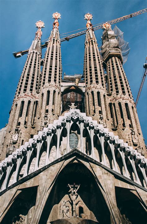 Inside La Sagrada Familia // A Visitor's Guide to Gaudi's Masterpiece