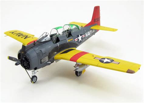 T-28 Trojan by Frank Cuden (Monogram 1/48)