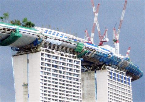 moshe safdie: marina bay sands