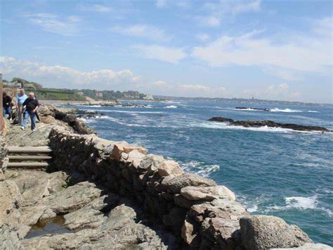 Newport Cliff Walk - Explore the breathtaking views on this world ...