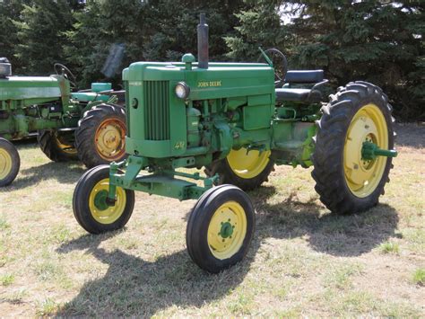 Lot 10K – 1953 John Deere 40 Tractor | VanderBrink Auctions