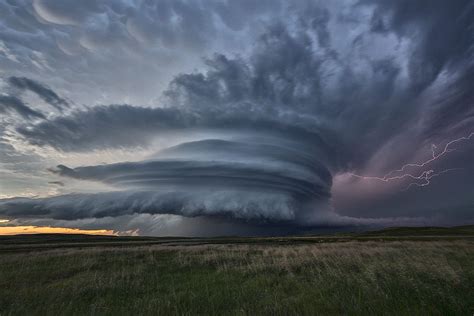 Stunning supercell thunderstorm over the sandhills of Nebraska on June ...