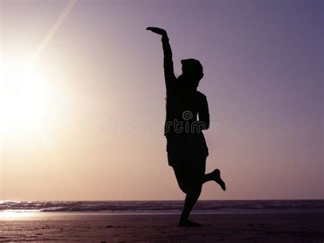 Silhouette Dance Pose stock image. Image of silhouette - 13160403